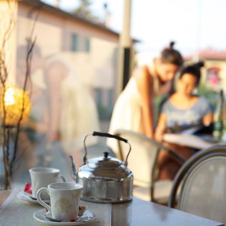 Holiday Rooms Antica Badia Volterra Exterior photo