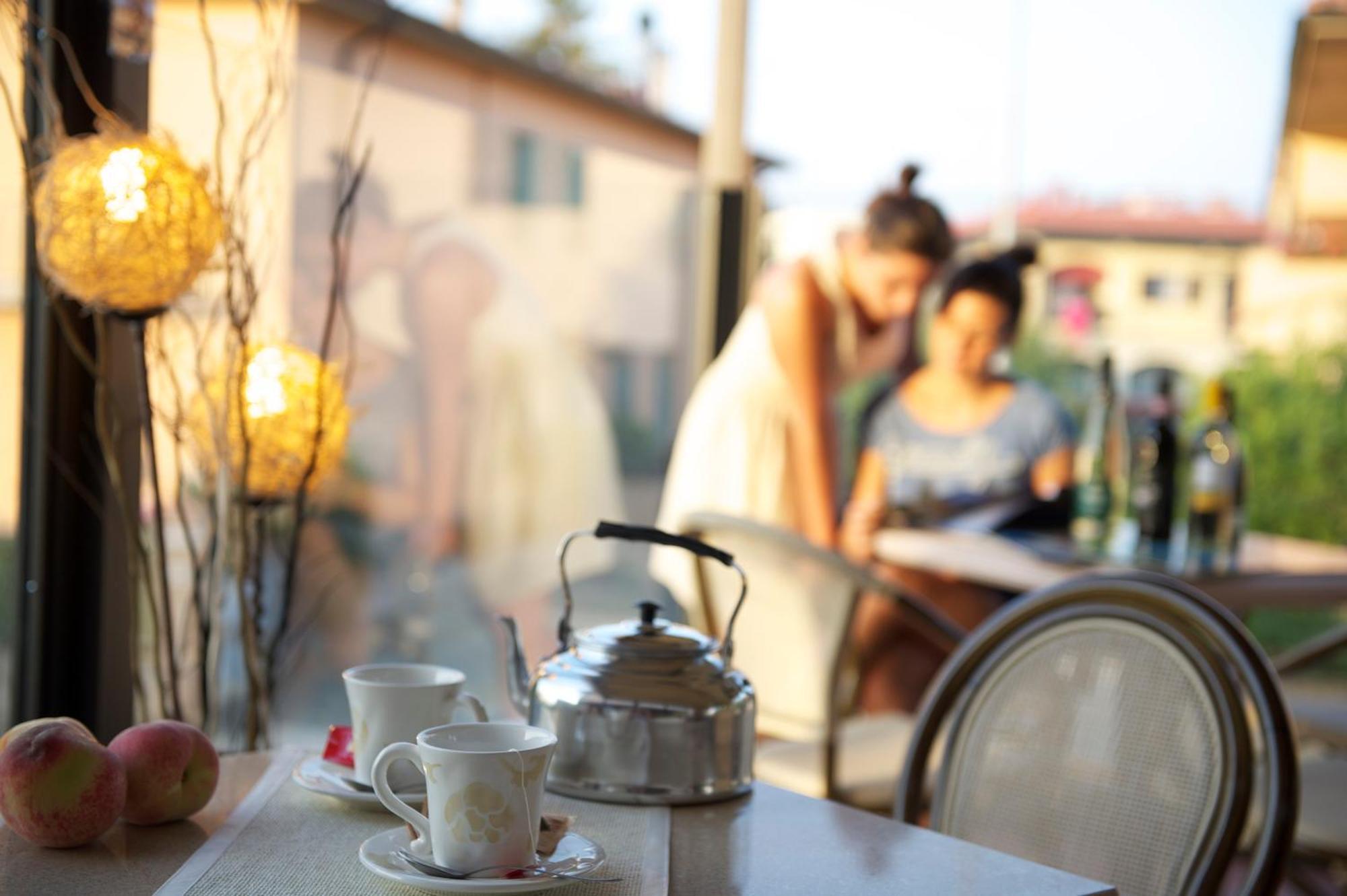 Holiday Rooms Antica Badia Volterra Exterior photo