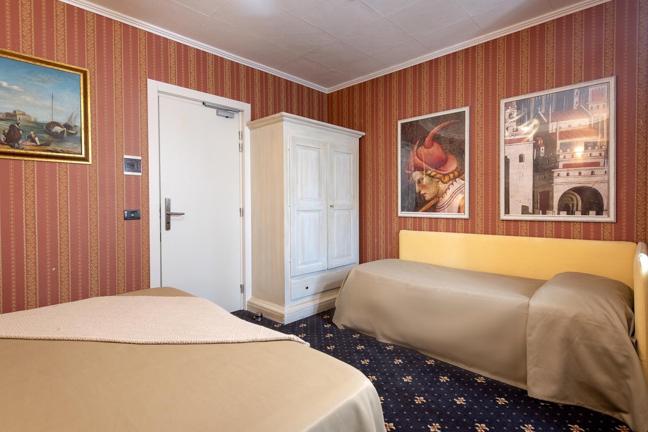Holiday Rooms Antica Badia Volterra Exterior photo