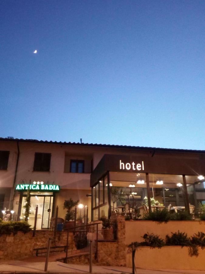 Holiday Rooms Antica Badia Volterra Exterior photo